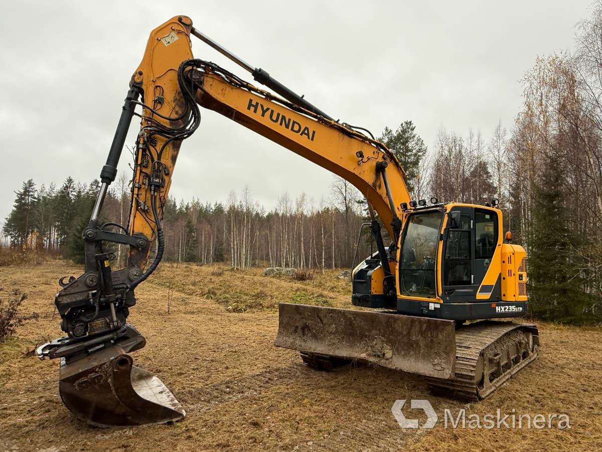 Grävmaskin Hyundai HX235LCR - Excavadora de cadenas: foto 1 Grävmaskin Hyundai HX235LCR - Excavadora de cadenas: foto 1