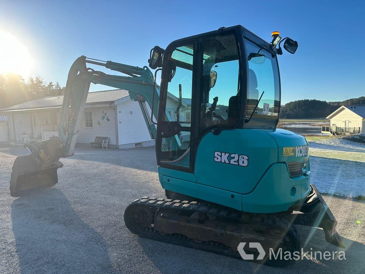 Grävmaskin Kobelco SK26 - Excavadora de cadenas: foto 3 Grävmaskin Kobelco SK26 - Excavadora de cadenas: foto 3