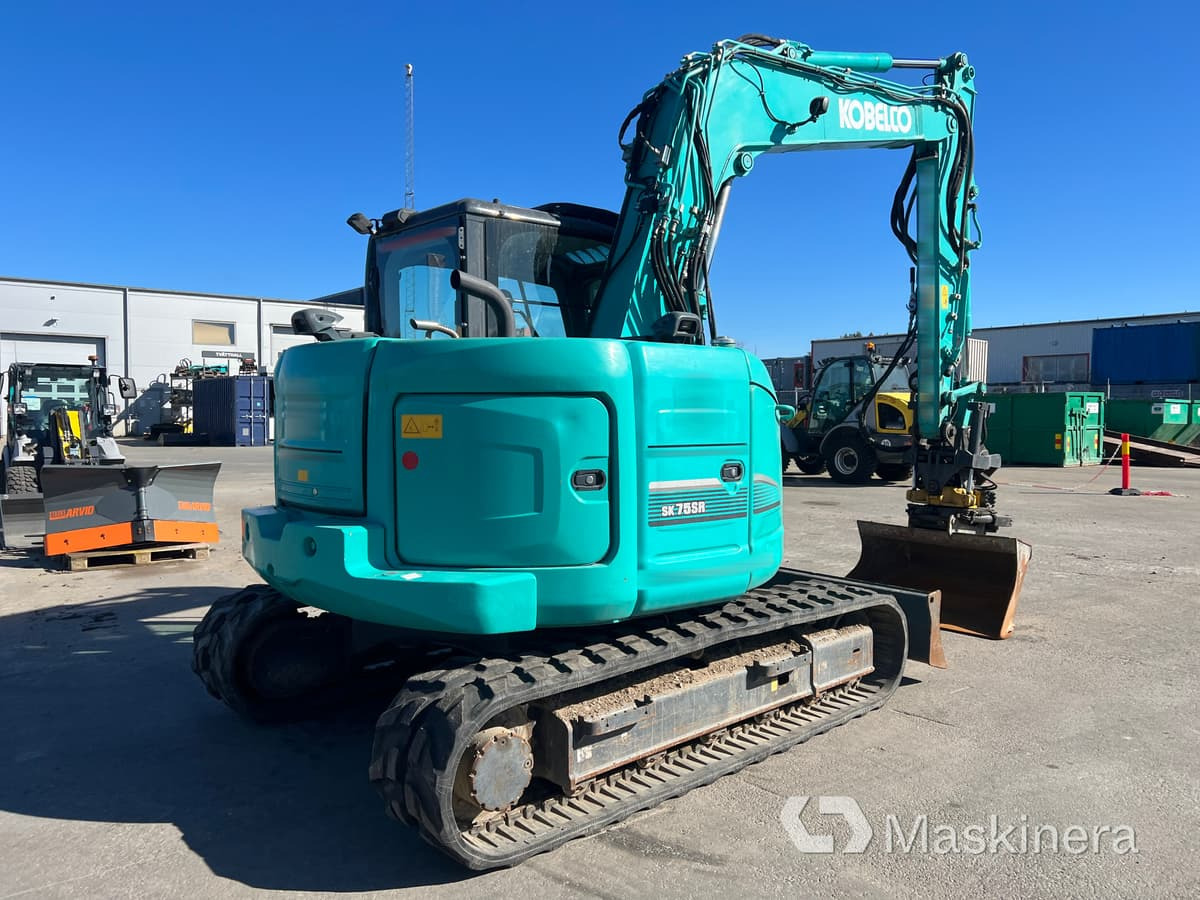 Grävmaskin Kobelco SK75SR-3E - Excavadora de cadenas: foto 5 Grävmaskin Kobelco SK75SR-3E - Excavadora de cadenas: foto 5