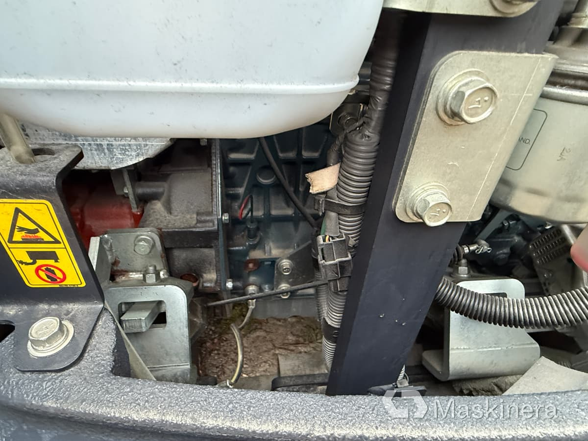 Excavadora de cadenas Grävmaskin Kubota KX027-4 med många redskap: foto 47 Excavadora de cadenas Grävmaskin Kubota KX027-4 med många redskap: foto 47