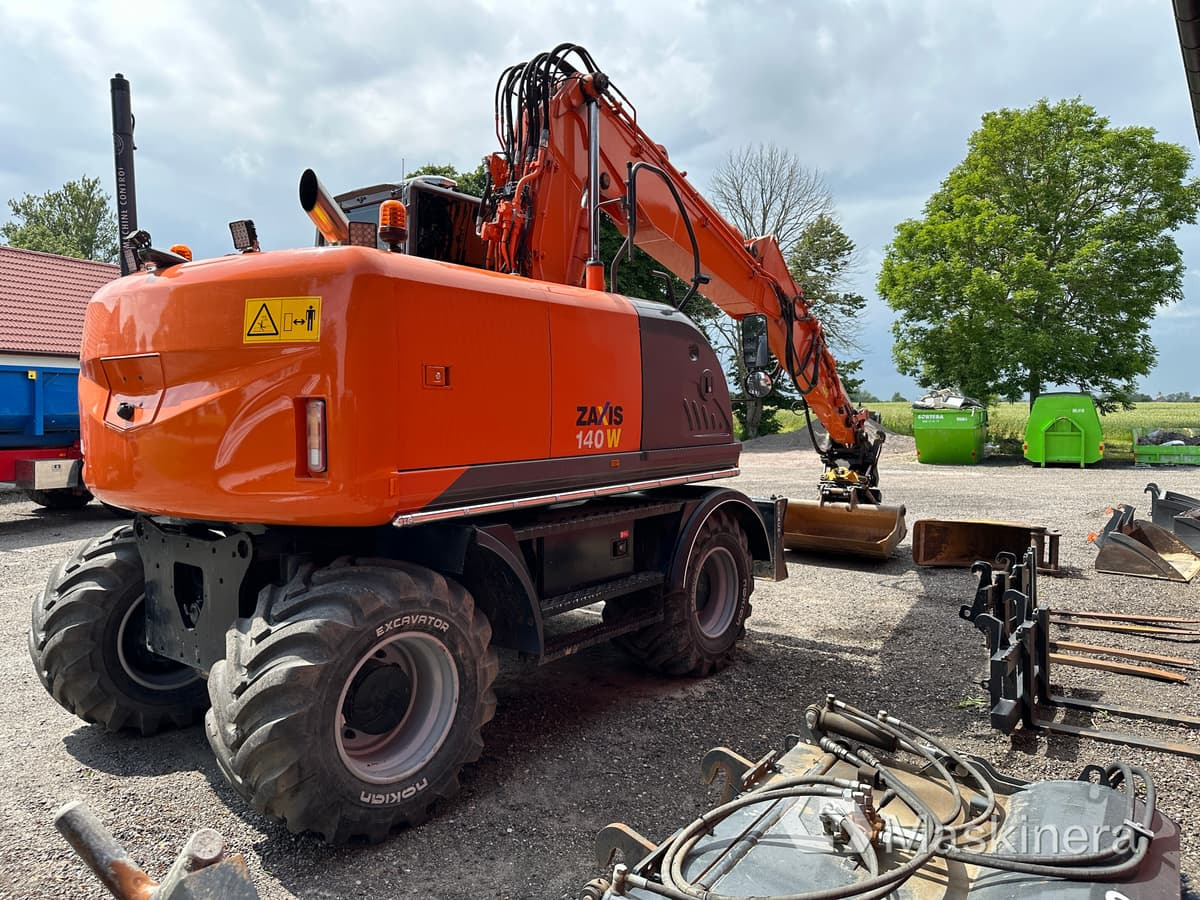 Hjulgrävare Hitachi ZX140W-3 - Excavadora de cadenas: foto 4 Hjulgrävare Hitachi ZX140W-3 - Excavadora de cadenas: foto 4