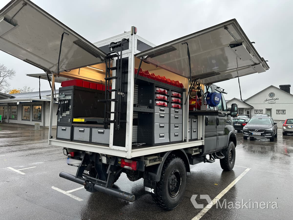 Iveco Daily 55-180 4x4 3.0 Arbetsbil Iveco Daily 4x4 3.0 - Furgón: foto 5 Iveco Daily 55-180 4x4 3.0 Arbetsbil Iveco Daily 4x4 3.0 - Furgón: foto 5