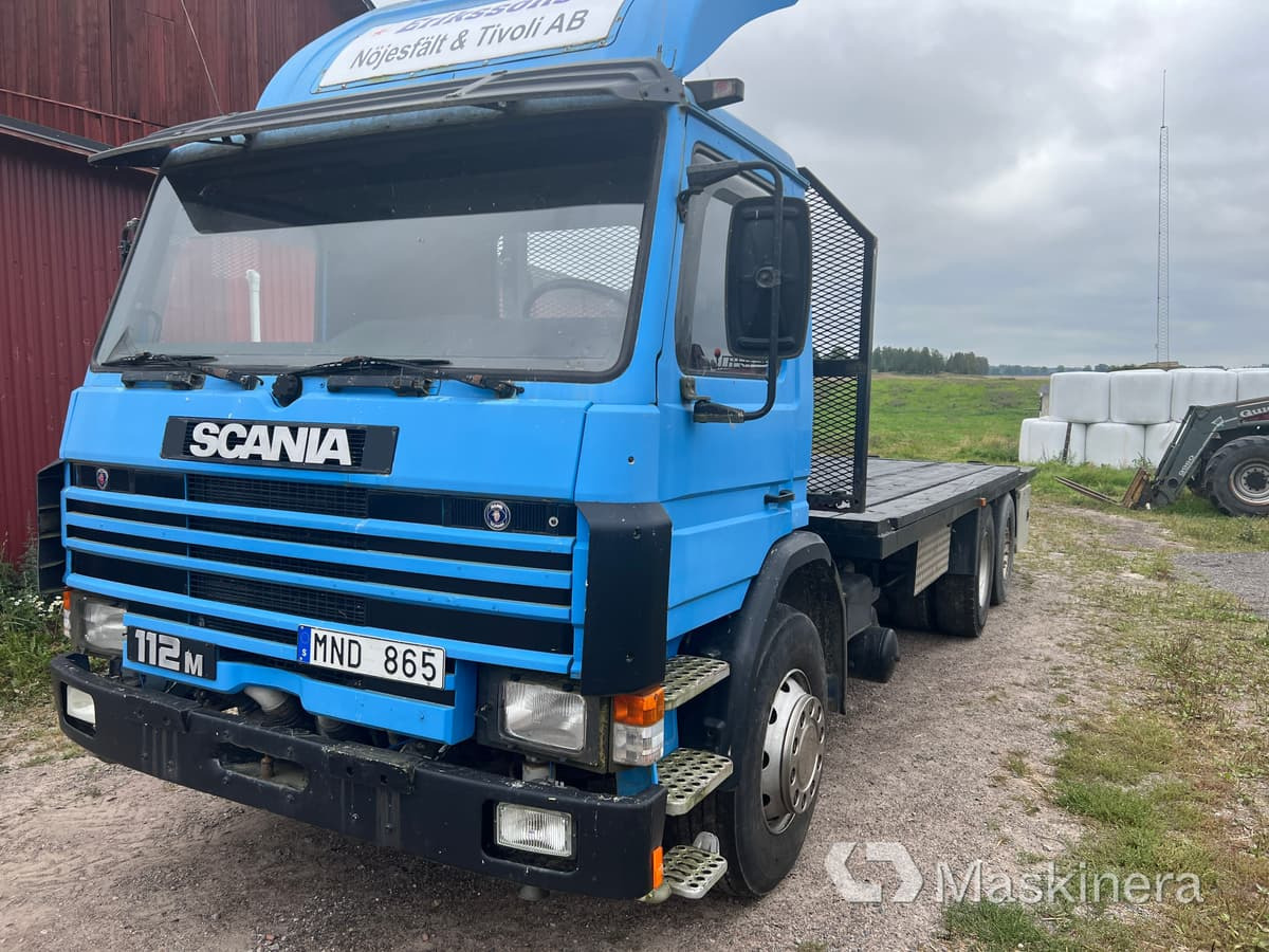 Lastbil Scania P112 M 6x2 - Camión caja abierta: foto 1 Lastbil Scania P112 M 6x2 - Camión caja abierta: foto 1