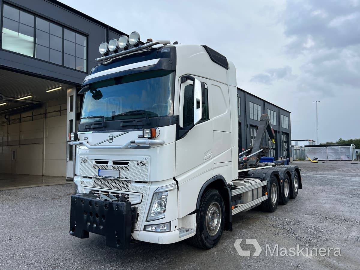 Camión multibasculante Lastväxlare Volvo FH 8x4 Tridem: foto 1