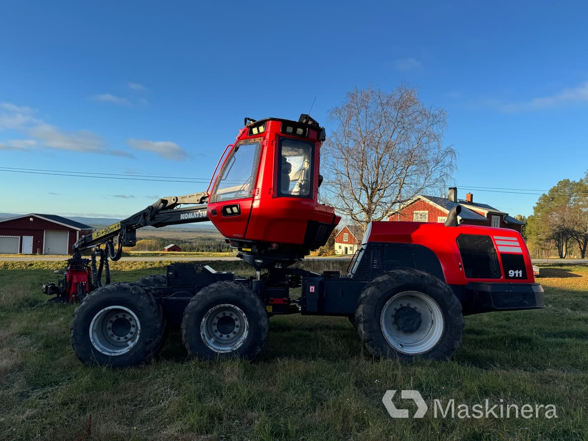 Skördare Komatsu XH 911 CX-6 - Procesadora forestal: foto 2 Skördare Komatsu XH 911 CX-6 - Procesadora forestal: foto 2