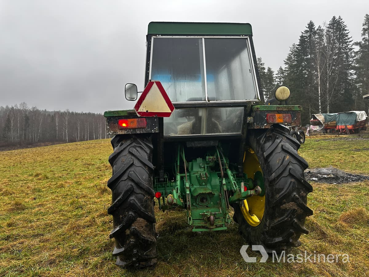Traktor John Deere 2030 - Tractor: foto 3 Traktor John Deere 2030 - Tractor: foto 3