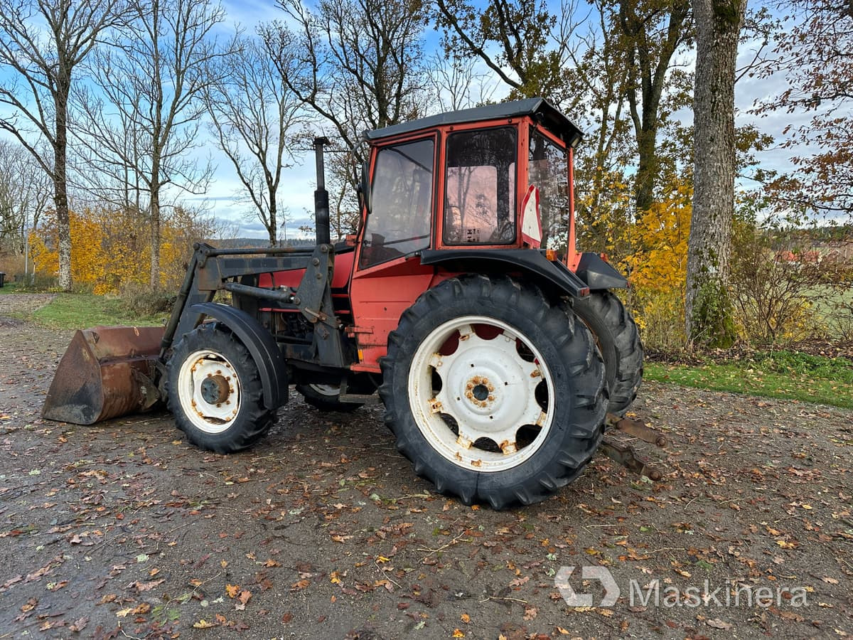 Traktor Valmet 405-4 med frontlastare - Tractor: foto 5 Traktor Valmet 405-4 med frontlastare - Tractor: foto 5
