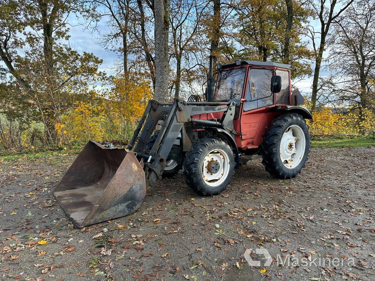 Traktor Valmet 405-4 med frontlastare - Tractor: foto 3 Traktor Valmet 405-4 med frontlastare - Tractor: foto 3