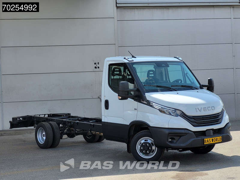 Iveco Daily 35C18 Chassis Cabine Automaat 410WB Airco Cruise Navi LED Euro6 Fahrgestell Chassis 22m3 Cruise control - Furgoneta: foto 3 Iveco Daily 35C18 Chassis Cabine Automaat 410WB Airco Cruise Navi LED Euro6 Fahrgestell Chassis 22m3 Cruise control - Furgoneta: foto 3
