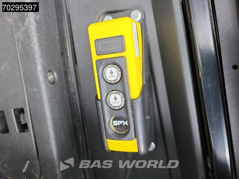 Arrendamiento de Iveco Daily 35C14 Kipper met Kist 3500kg trekhaak Airco Cruise Benne Tipper Kieper 2m3 Airco Trekhaak Cruise control Iveco Daily 35C14 Kipper met Kist 3500kg trekhaak Airco Cruise Benne Tipper Kieper 2m3 Airco Trekhaak Cruise control: foto 19