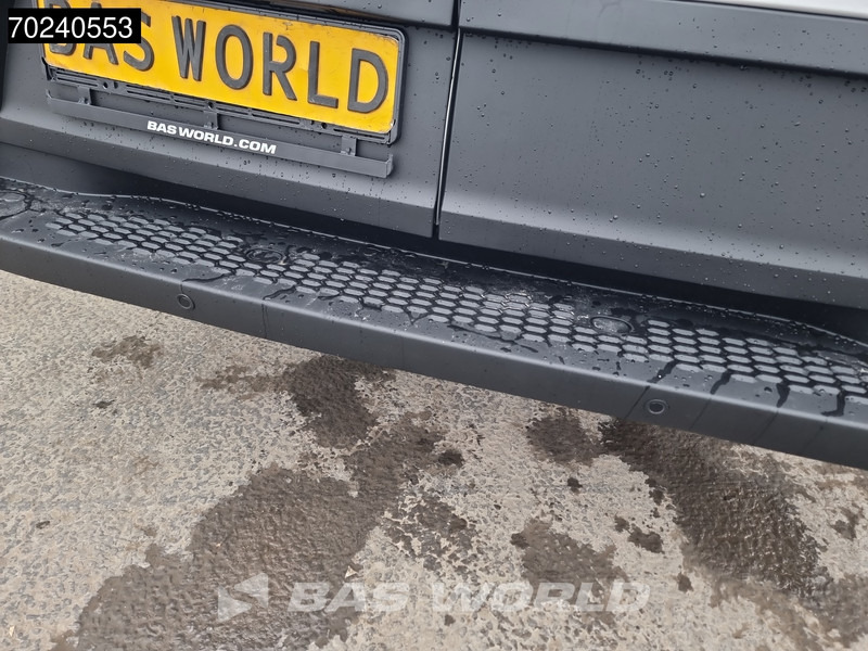 Furgón nuevo Iveco Daily 35C21 3.0L Automaat 210PK L2H2 2025-model Dubbellucht 3,5t Trekgewicht LED ACC Navi Airco Camera Euro6 L2 12m3 Airco: foto 9 Furgón nuevo Iveco Daily 35C21 3.0L Automaat 210PK L2H2 2025-model Dubbellucht 3,5t Trekgewicht LED ACC Navi Airco Camera Euro6 L2 12m3 Airco: foto 9