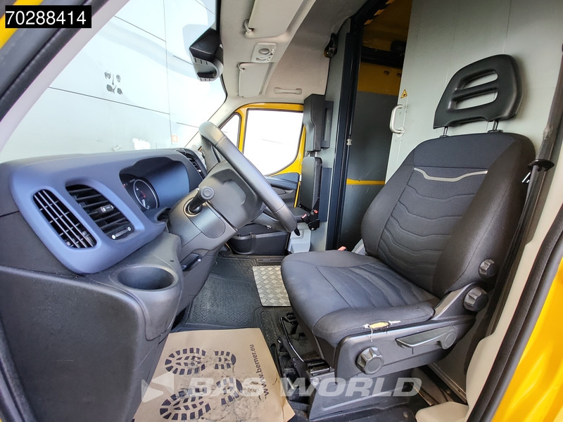 Furgón Iveco Daily 35S14 Automaat L2H2 ACC LED 3,5t Trekgewicht Airco Cruise Camera Werkplaatsinrichting Euro6 L2 11m3 Airco: foto 13 Furgón Iveco Daily 35S14 Automaat L2H2 ACC LED 3,5t Trekgewicht Airco Cruise Camera Werkplaatsinrichting Euro6 L2 11m3 Airco: foto 13