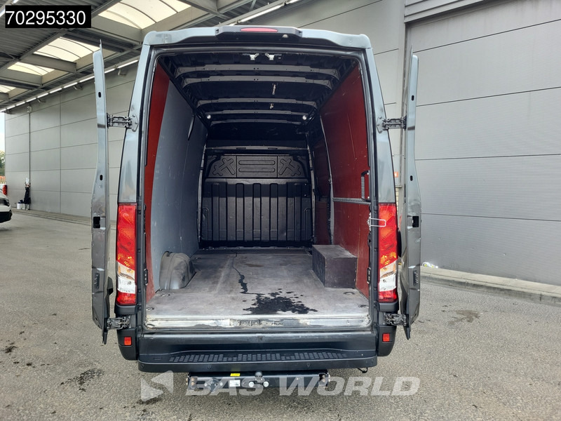 Iveco Daily 35S18 3.0L 180PK Automaat L2H2 LED ACC Navi 3.5t trekhaak Airco L3 12m3 Airco Trekhaak - Furgón: foto 3 Iveco Daily 35S18 3.0L 180PK Automaat L2H2 LED ACC Navi 3.5t trekhaak Airco L3 12m3 Airco Trekhaak - Furgón: foto 3