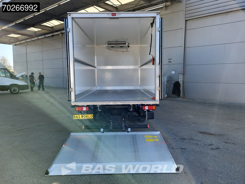 Iveco Daily 35S18 3.0L Laadklep Koelwagen Vriezer Thermoking V-200 MAX 220V stekker -18 LED Navi Airco ACC Koel Koeler Kühler Kühlwagen Kühl - Furgoneta frigorifica: foto 3 Iveco Daily 35S18 3.0L Laadklep Koelwagen Vriezer Thermoking V-200 MAX 220V stekker -18 LED Navi Airco ACC Koel Koeler Kühler Kühlwagen Kühl - Furgoneta frigorifica: foto 3