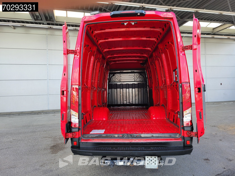 Iveco Daily 50C18 3.0L Automaat Dubbellucht L3H2 180PK 3,5t Trekhaak LED Navi Airco Cruise Camera 5tons Euro6 L4H2 16m3 Airco Trekhaak Cruis - Furgón: foto 3 Iveco Daily 50C18 3.0L Automaat Dubbellucht L3H2 180PK 3,5t Trekhaak LED Navi Airco Cruise Camera 5tons Euro6 L4H2 16m3 Airco Trekhaak Cruis - Furgón: foto 3