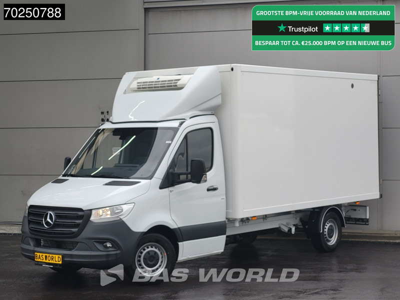 Mercedes-Benz Sprinter 317 CDI Koelwagen Automaat Zijdeur 2025-Model Thermo King V-300max 230v-Stekker 170PK Airco Cruise MBUX CarPlay Euro6 Koel Koele - Furgoneta frigorifica: foto 1 Mercedes-Benz Sprinter 317 CDI Koelwagen Automaat Zijdeur 2025-Model Thermo King V-300max 230v-Stekker 170PK Airco Cruise MBUX CarPlay Euro6 Koel Koele - Furgoneta frigorifica: foto 1