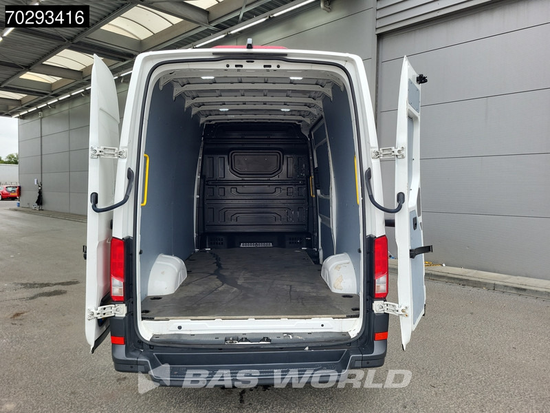 Volkswagen E-Crafter 136pk Electric 115km WLTP 35,8kWh L3H3 Automatic LED Navi Airco Cruise Parking Sensors Camera L2H2 12m3 Airco Cruise control - Furgón, Furgoneta eléctrica: foto 3 Volkswagen E-Crafter 136pk Electric 115km WLTP 35,8kWh L3H3 Automatic LED Navi Airco Cruise Parking Sensors Camera L2H2 12m3 Airco Cruise control - Furgón, Furgoneta eléctrica: foto 3