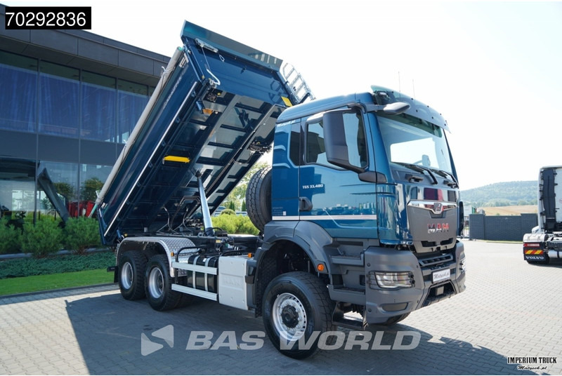 MAN TGS 33.480 TGS 6X6 11m3 KH-3-Way Kipper 6x6 Steel Suspension Automatic Big-Axle Euro 6 - Camión volquete: foto 5 MAN TGS 33.480 TGS 6X6 11m3 KH-3-Way Kipper 6x6 Steel Suspension Automatic Big-Axle Euro 6 - Camión volquete: foto 5