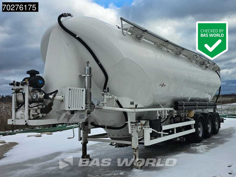 SPITZER SF2755/4P 3 axles 55 m3 Liftachse - Semirremolque cisterna: foto 1 SPITZER SF2755/4P 3 axles 55 m3 Liftachse - Semirremolque cisterna: foto 1