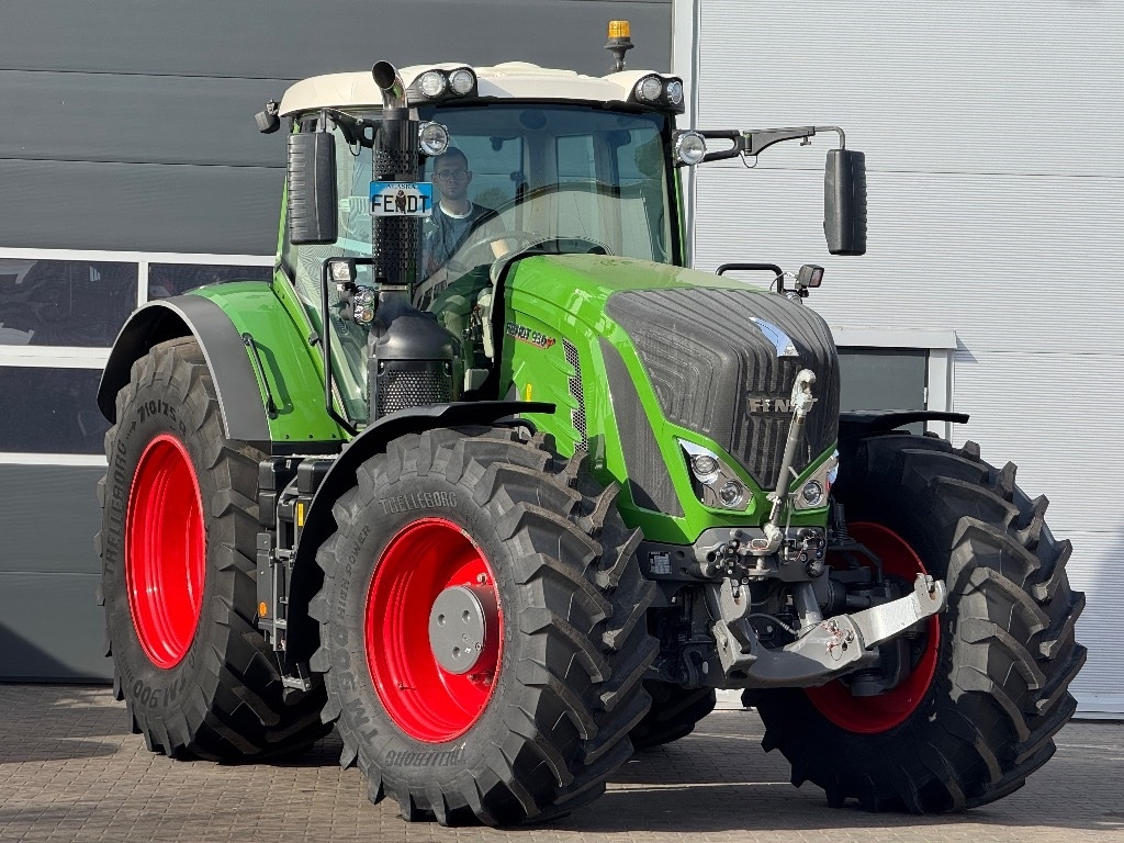 Fendt 930 Vario S4 Profi Plus - Tractor: foto 1 Fendt 930 Vario S4 Profi Plus - Tractor: foto 1