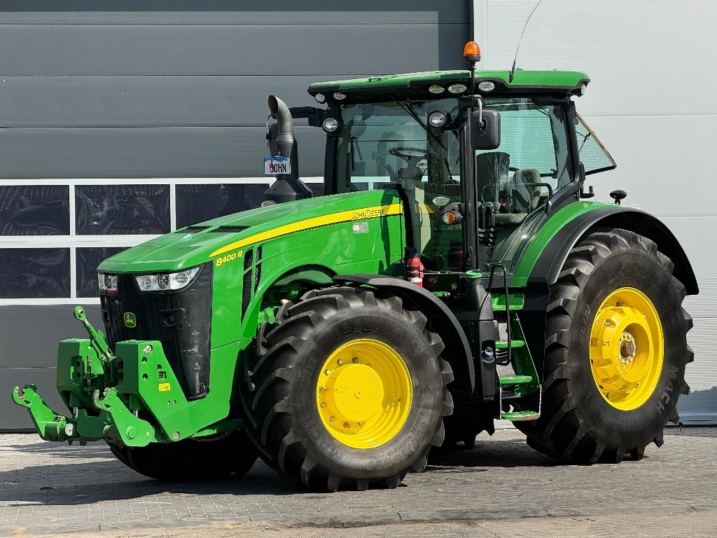 John Deere 8400 R - Tractor: foto 1 John Deere 8400 R - Tractor: foto 1
