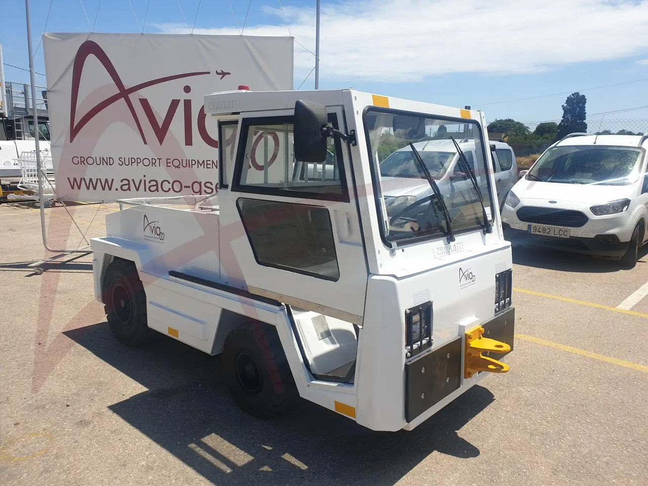 CHARLATTE T135 AC - Tractor de equipaje: foto 3 CHARLATTE T135 AC - Tractor de equipaje: foto 3