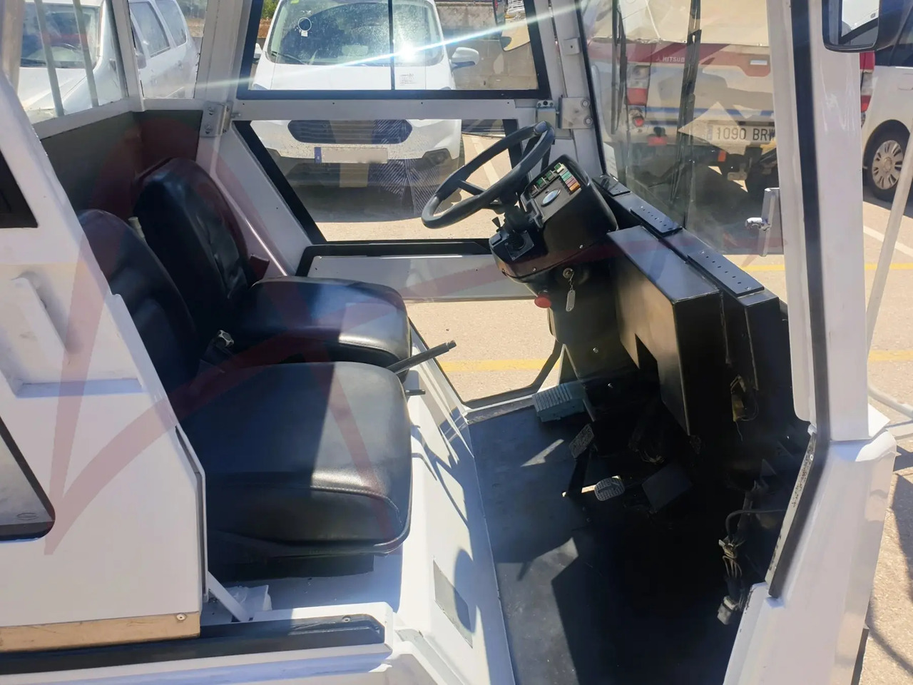 CHARLATTE T135 AC - Tractor de equipaje: foto 4 CHARLATTE T135 AC - Tractor de equipaje: foto 4