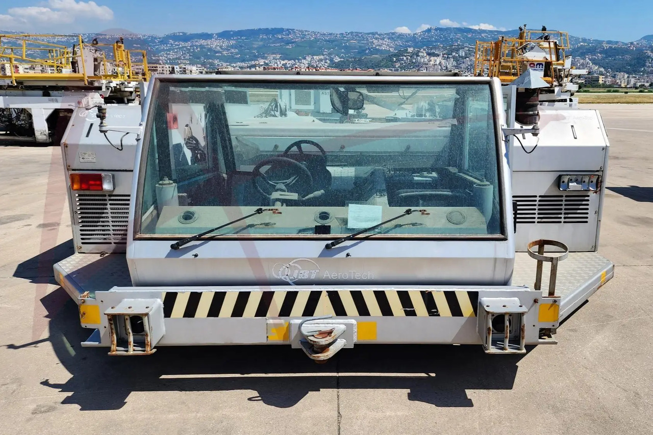 JBT AEROTECH EXPEDITER 400 - Remolcador de aviones: foto 1 JBT AEROTECH EXPEDITER 400 - Remolcador de aviones: foto 1
