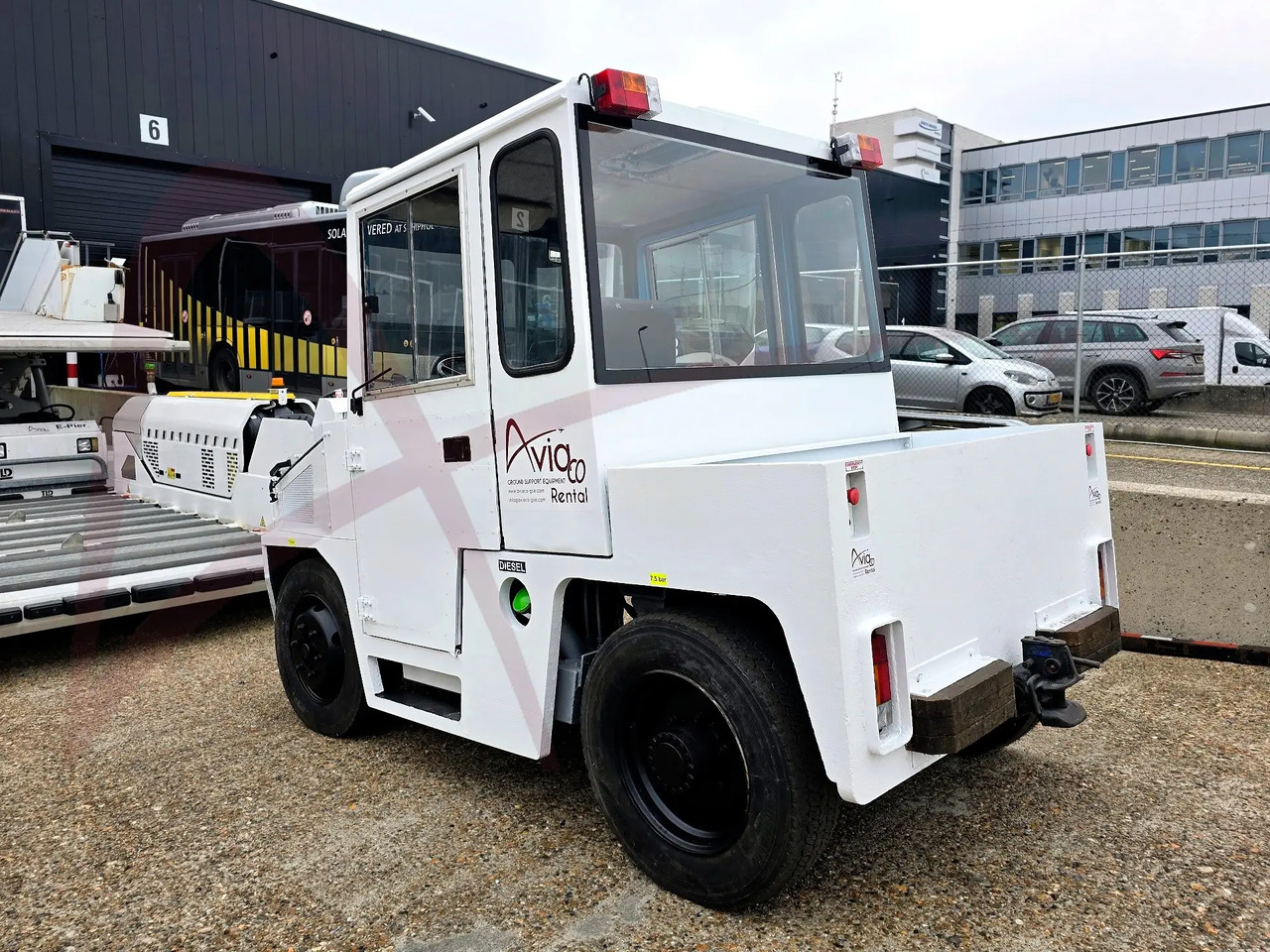 ROFAN ZD80 - Tractor de equipaje: foto 3 ROFAN ZD80 - Tractor de equipaje: foto 3