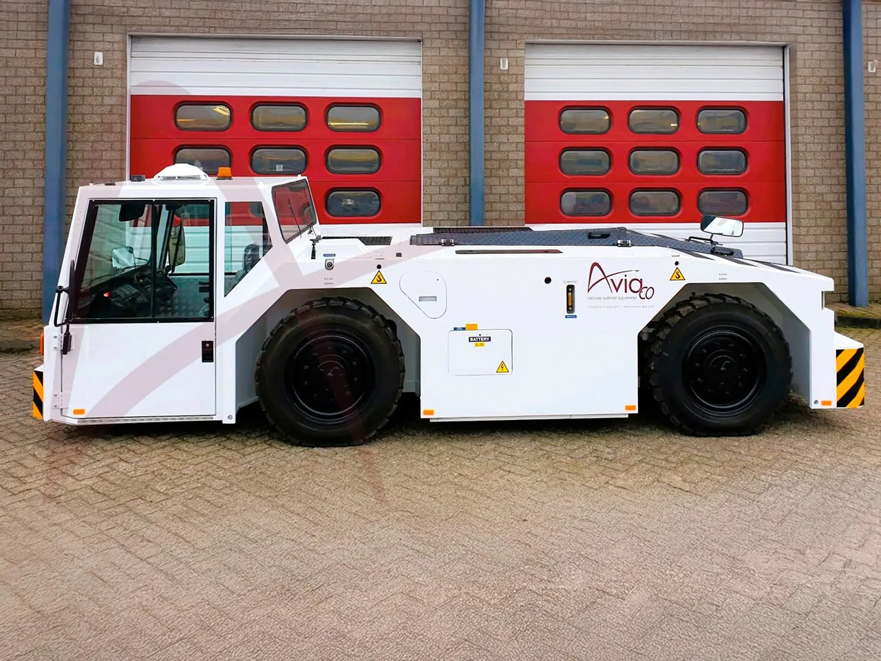 SCHOPF F110 - Remolcador de aviones: foto 2 SCHOPF F110 - Remolcador de aviones: foto 2