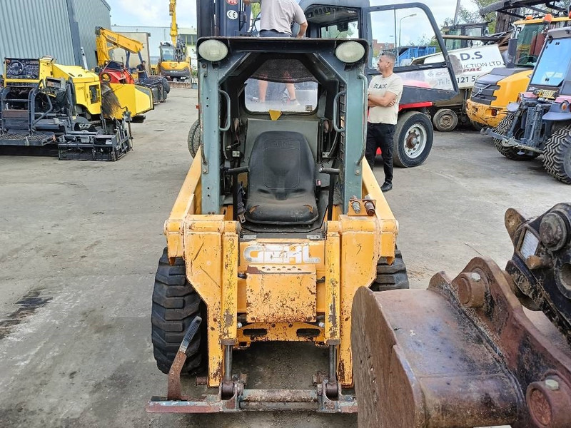 Gehl 3935 3840 schranklader loader skid steer bobcat - Minicargadora: foto 5 Gehl 3935 3840 schranklader loader skid steer bobcat - Minicargadora: foto 5