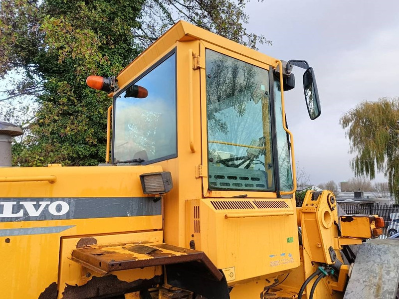 Cargadora de ruedas Volvo L 70 C shovel wiellader loader shovel + 3 bakken: foto 17