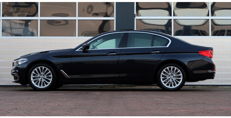 Arrendamiento de BMW 5 Serie 520i High Executive SCHUIFDAK/ NAPPA-LEDER/ ACC/ HEAD-UP/ H&K / ETC. BMW 5 Serie 520i High Executive SCHUIFDAK/ NAPPA-LEDER/ ACC/ HEAD-UP/ H&K / ETC.: foto 12 Arrendamiento de BMW 5 Serie 520i High Executive SCHUIFDAK/ NAPPA-LEDER/ ACC/ HEAD-UP/ H&K / ETC. BMW 5 Serie 520i High Executive SCHUIFDAK/ NAPPA-LEDER/ ACC/ HEAD-UP/ H&K / ETC.: foto 12