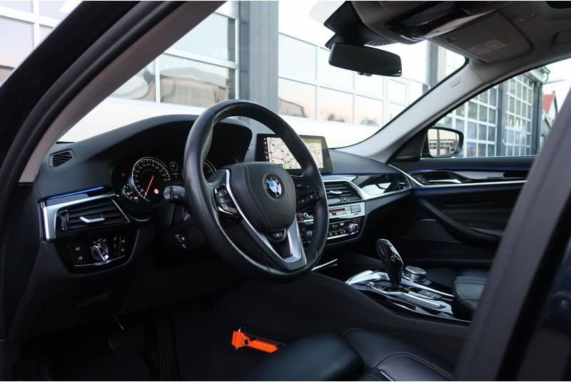 Arrendamiento de BMW 5 Serie 520i High Executive SCHUIFDAK/ NAPPA-LEDER/ ACC/ HEAD-UP/ H&K / ETC. BMW 5 Serie 520i High Executive SCHUIFDAK/ NAPPA-LEDER/ ACC/ HEAD-UP/ H&K / ETC.: foto 7 Arrendamiento de BMW 5 Serie 520i High Executive SCHUIFDAK/ NAPPA-LEDER/ ACC/ HEAD-UP/ H&K / ETC. BMW 5 Serie 520i High Executive SCHUIFDAK/ NAPPA-LEDER/ ACC/ HEAD-UP/ H&K / ETC.: foto 7