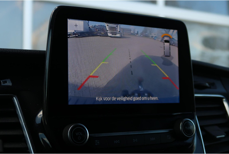 Arrendamiento de Ford Transit Custom 300 2.0 TDCI L1H1 Limited DC AUT/ LED/ CAMERA/ 2X DEUR/ CRUISE/ AIRCO/ TREKHAAK Ford Transit Custom 300 2.0 TDCI L1H1 Limited DC AUT/ LED/ CAMERA/ 2X DEUR/ CRUISE/ AIRCO/ TREKHAAK: foto 4 Arrendamiento de Ford Transit Custom 300 2.0 TDCI L1H1 Limited DC AUT/ LED/ CAMERA/ 2X DEUR/ CRUISE/ AIRCO/ TREKHAAK Ford Transit Custom 300 2.0 TDCI L1H1 Limited DC AUT/ LED/ CAMERA/ 2X DEUR/ CRUISE/ AIRCO/ TREKHAAK: foto 4