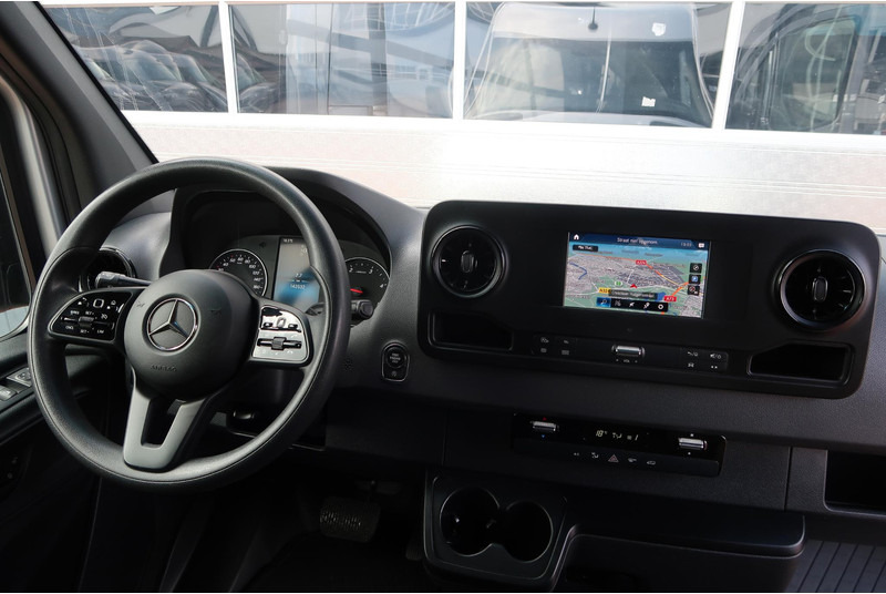 Mercedes-Benz Sprinter 317 CDI L2H2 AUT/ CAMERA/ LED/ CRUISE/ CLIMA/ MBUX - Furgón: foto 5 Mercedes-Benz Sprinter 317 CDI L2H2 AUT/ CAMERA/ LED/ CRUISE/ CLIMA/ MBUX - Furgón: foto 5