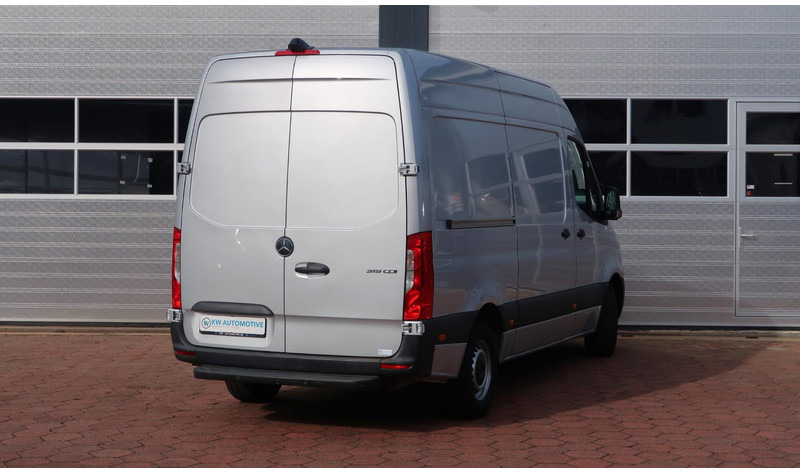 Mercedes-Benz Sprinter 319 3.0 CDI L2H2 V6 AUT/ 360/ LED/ MBUX/ ACC/ CLIMA/ STANDKACH - Furgón: foto 5 Mercedes-Benz Sprinter 319 3.0 CDI L2H2 V6 AUT/ 360/ LED/ MBUX/ ACC/ CLIMA/ STANDKACH - Furgón: foto 5