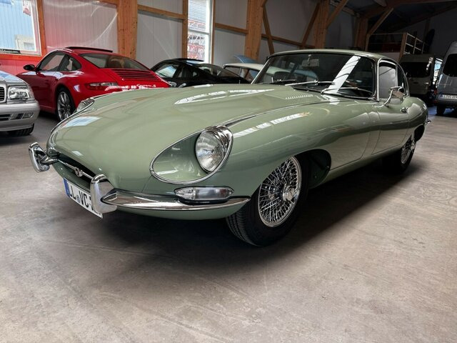 JAGUAR E-Type 4.2 Litre Serie 1.5 FHC Zustand 1... - Coche: foto 1 JAGUAR E-Type 4.2 Litre Serie 1.5 FHC Zustand 1... - Coche: foto 1