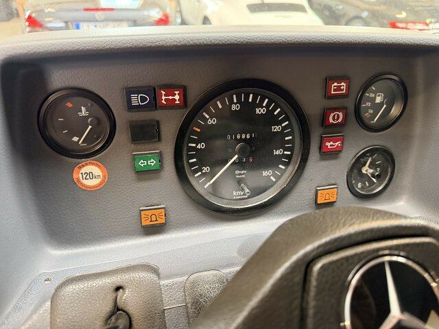 MERCEDES-BENZ T1 310 Bremer Doka perfekt!... - Furgoneta caja cerrada, Vehículo municipal: foto 4 MERCEDES-BENZ T1 310 Bremer Doka perfekt!... - Furgoneta caja cerrada, Vehículo municipal: foto 4