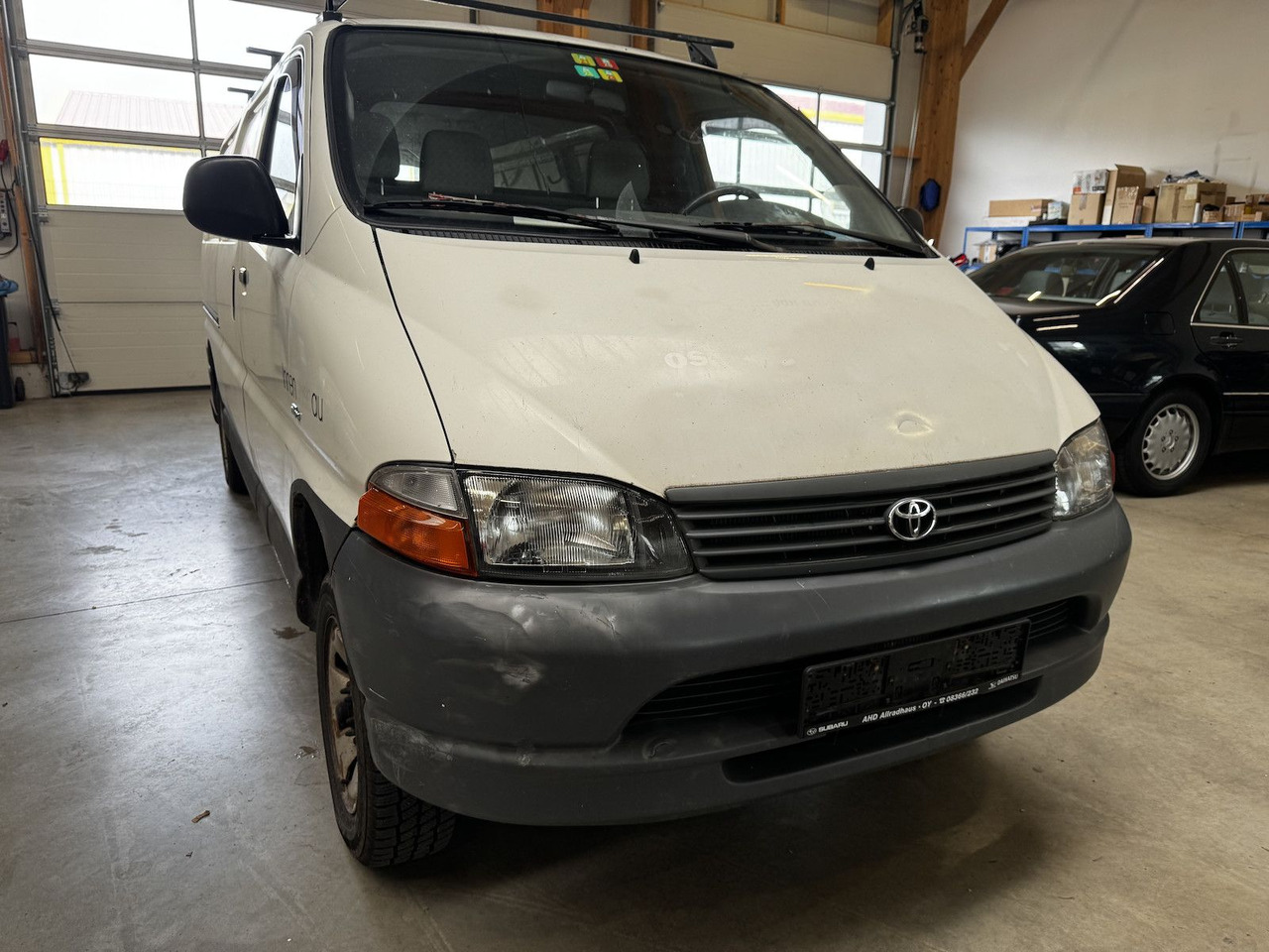 Toyota HiAce 2.5TD D4-D Kasten lang 4WD 4x4 - Furgón: foto 3 Toyota HiAce 2.5TD D4-D Kasten lang 4WD 4x4 - Furgón: foto 3