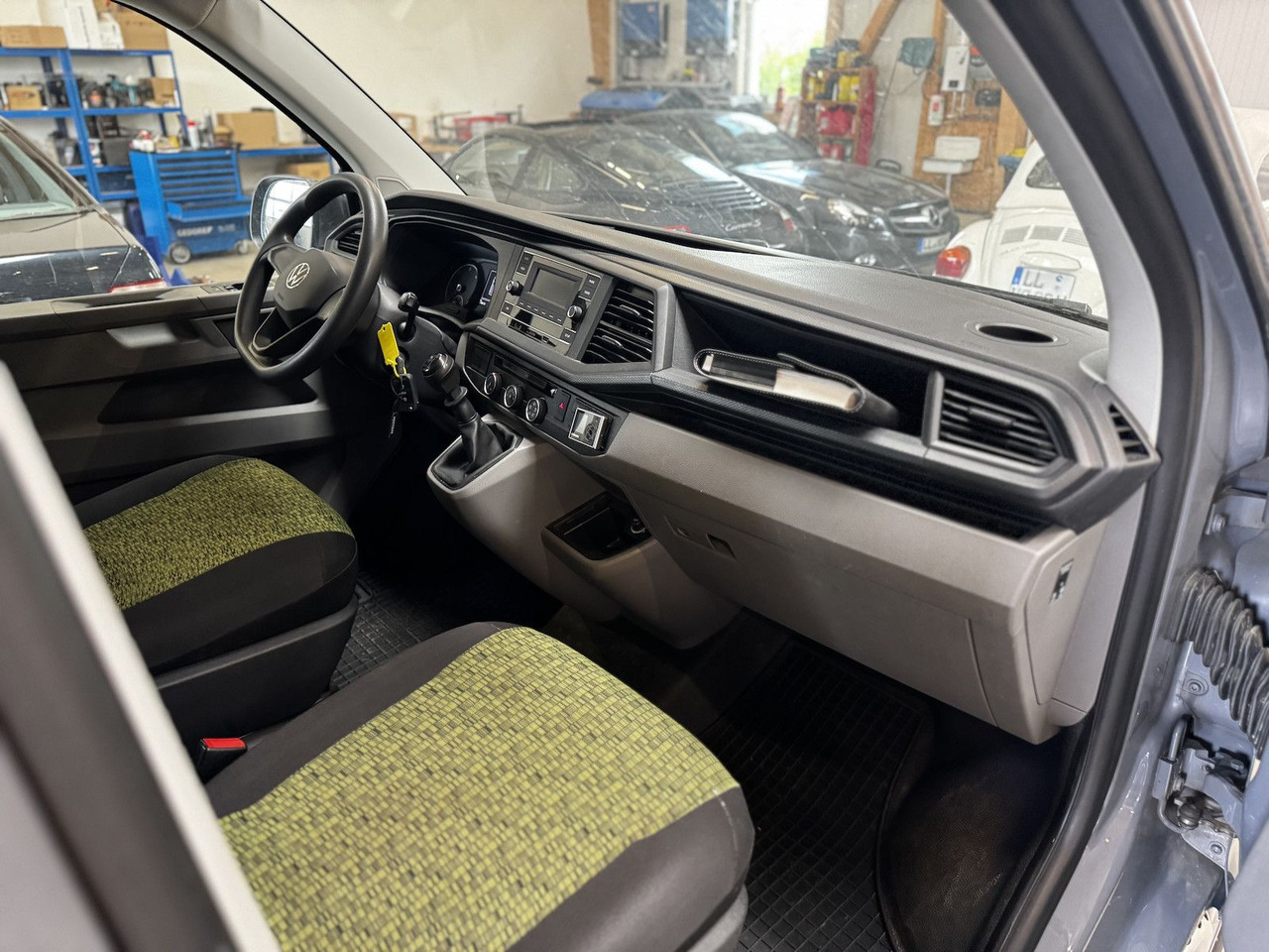 Coche Volkswagen T6.1 lang 5-Sitzer 2.0 TDI 4Motion: foto 17