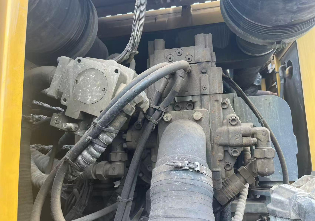 XCMG China XR400D 108m Rotary drilling rig hydraulic machine price - Maquinaria de construcción: foto 2 XCMG China XR400D 108m Rotary drilling rig hydraulic machine price - Maquinaria de construcción: foto 2