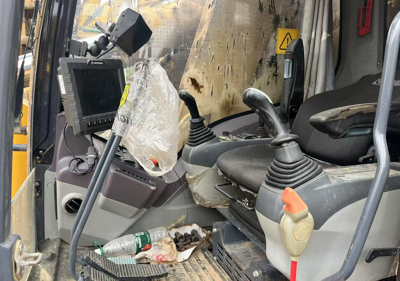 XCMG China XR400D 108m Rotary drilling rig hydraulic machine price - Maquinaria de construcción: foto 3 XCMG China XR400D 108m Rotary drilling rig hydraulic machine price - Maquinaria de construcción: foto 3