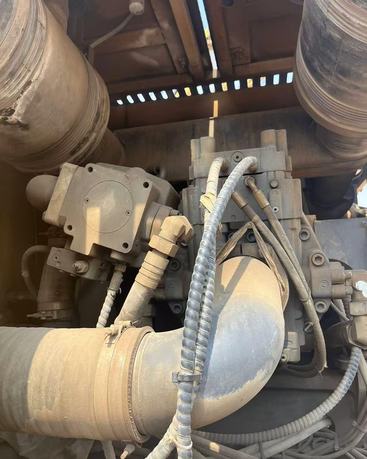 XCMG XR400E used rotary drilling rig price - Maquinaria de construcción: foto 2 XCMG XR400E used rotary drilling rig price - Maquinaria de construcción: foto 2