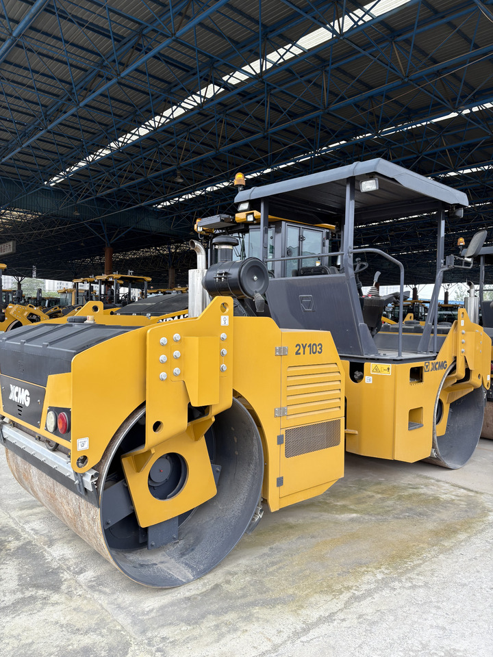 XCMG 8 ton 2Y103 double drum used vibratory road roller compactor 2022 - Apisonadora de asfalto: foto 3 XCMG 8 ton 2Y103 double drum used vibratory road roller compactor 2022 - Apisonadora de asfalto: foto 3