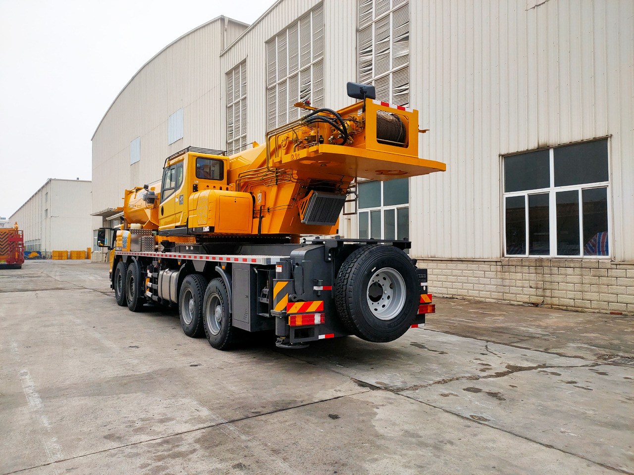XCMG Factory Hydraulic Crane Telescopic Boom XCT100L7_1 Used 100 Ton Truck Crane For Sale - Autogrúa: foto 3 XCMG Factory Hydraulic Crane Telescopic Boom XCT100L7_1 Used 100 Ton Truck Crane For Sale - Autogrúa: foto 3