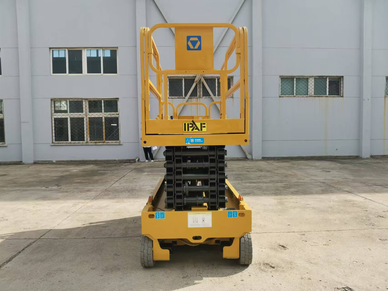 XCMG Official 12m Used Self Propelled Scissor Lift GTJZ1212 Aerial Work Platforms For Sale - Plataforma de tijeras: foto 4 XCMG Official 12m Used Self Propelled Scissor Lift GTJZ1212 Aerial Work Platforms For Sale - Plataforma de tijeras: foto 4