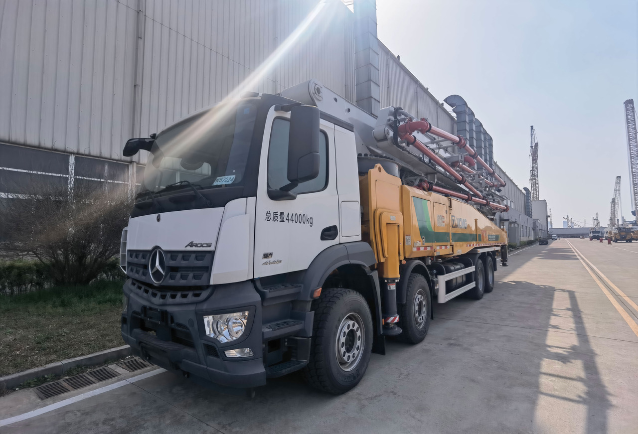 XCMG Official Schwing Concrete Pump HB62V Used Telescopic Concrete Pump Truck Price - Camión bomba de hormigón: foto 5 XCMG Official Schwing Concrete Pump HB62V Used Telescopic Concrete Pump Truck Price - Camión bomba de hormigón: foto 5