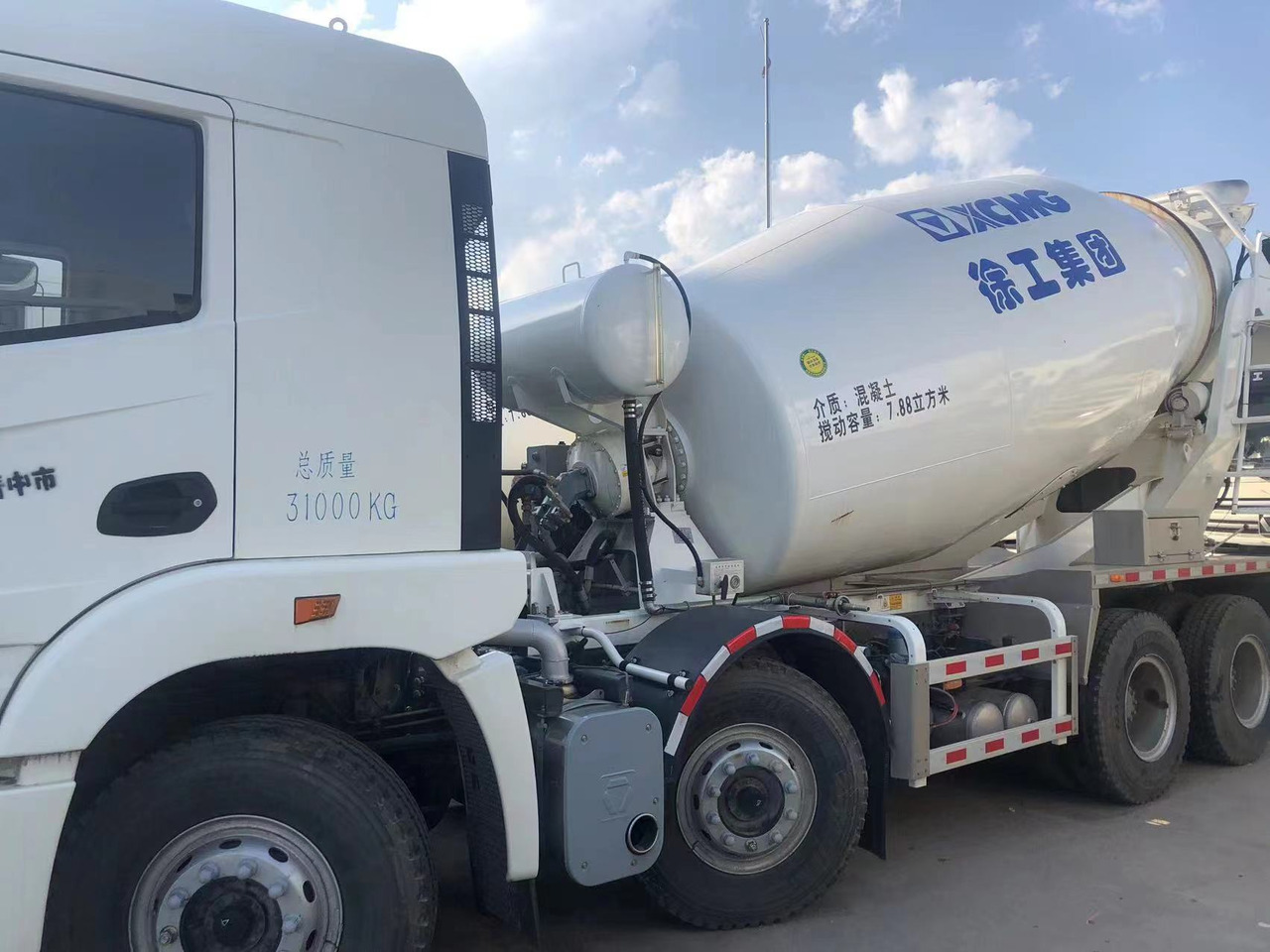 XCMG SCHWING UsedCement Mixing Machine 12m3 Diesel Sand Cement Truck G12V with Best Price - Camión hormigonera: foto 4 XCMG SCHWING UsedCement Mixing Machine 12m3 Diesel Sand Cement Truck G12V with Best Price - Camión hormigonera: foto 4