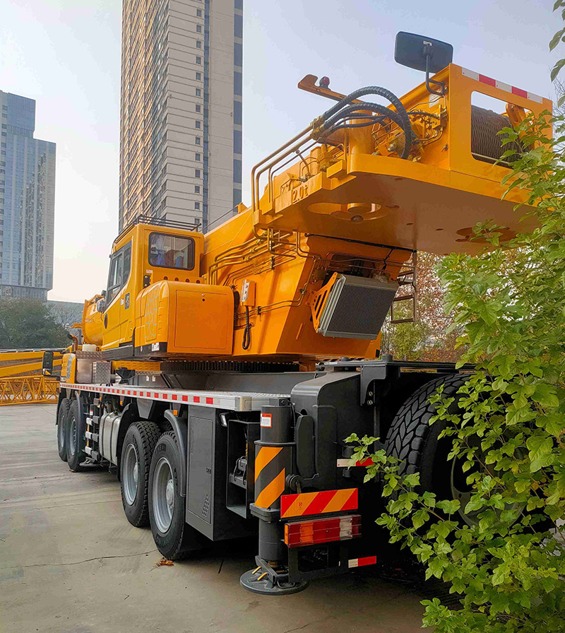 XCMG XCT100L7-I 100ton used pickup mobile hoist crane price - Autogrúa: foto 3 XCMG XCT100L7-I 100ton used pickup mobile hoist crane price - Autogrúa: foto 3